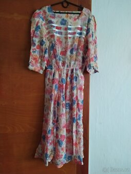 dívčí: krajková sukně, 2 halenky, 2 šaty, sukně vel S,M - 3