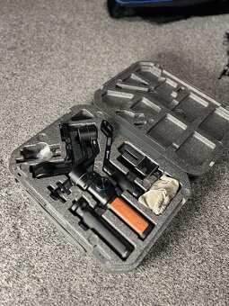 Prodám Sony a6500 se spoustou příslušenství - 3