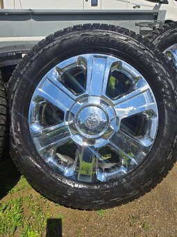 Prodám original komplet nová kola na Toyota Tundra - 3