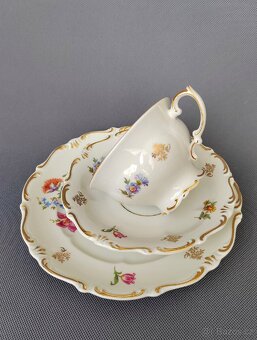 Porcelánova čajová sada s nádherným květinovým zdobeným - 3