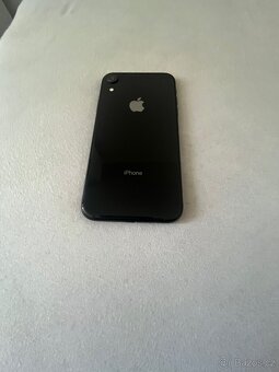 iphone xr - 3