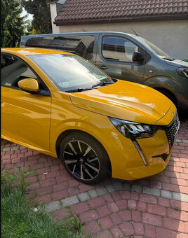 Peugeot 208 1.2 PureTech Allure S&S - 3