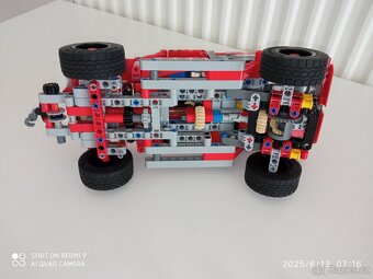 LEGO Technic 42075 Záchranné auto - 3