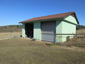 NA PRODEJ - STAVEBNÍ POZEMEK 713 m2 VČETNĚ STAVBY - PUTIM - 3