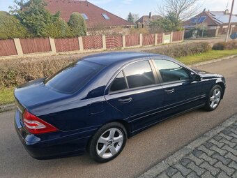 Mercedes Benz C 200 kompressor W203 - zachovalý - - 3