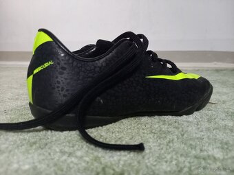 Chlapecké sálovky Nike č.31,5 - 3