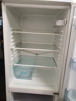 velká lednice Electrolux A+ s mrazákem - 3