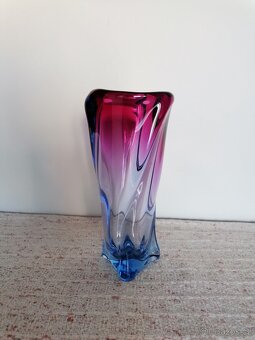 Vázy z hutního skla - 3