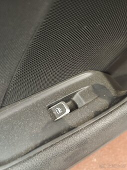 Audi A3 8V - tapecirung dveří - anglická verze - 3