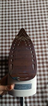 Žehlička Rowenta Effective 2000W - 3