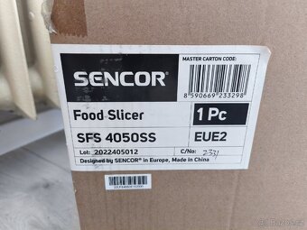 Elektrický kráječ potravin SENCOR SFS 4050SS - 3