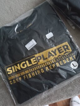 Tričko mikina singleplayer - 3