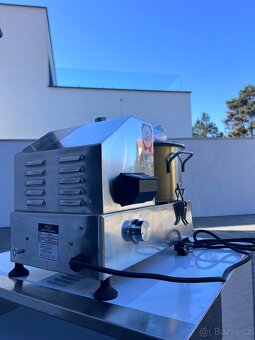 Kutr Maxima 6L a 9L - 3