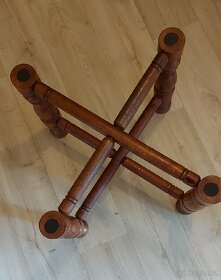 Dřevěný konferenční stolek-kulatý - 3
