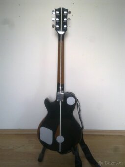 Kytara ve stylu Neila Younga Old Black - 3