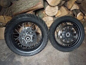 Kola na motorku scrambler 800 ducati - 3