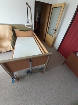 Zdravotní elektrická polohovací postel - 3