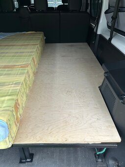 Postele do Opel Vivaro délka L2 - 3