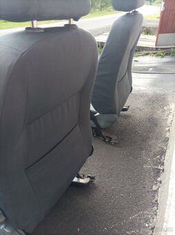 Prodám sedačky VW GOLF IV - 3