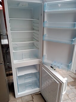 Lednice s mrazakem Beko - 3