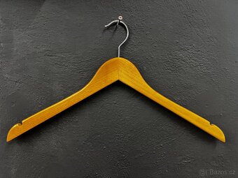 Dřevěná ramínka - 3