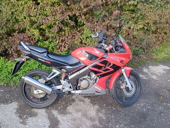 Honda CBR 125R - 3