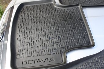 originál gumové koberce Octavia 2018 - 3