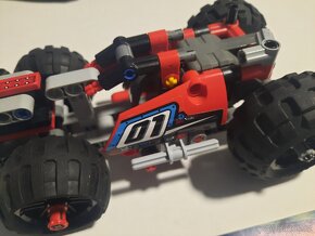 LEGO Technic 42073
Závodnička - 3