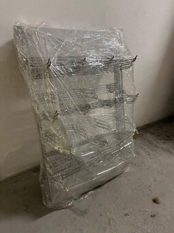 Závěsné kovové regály - 3