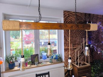 Dřevěný rustikální lustr - 3