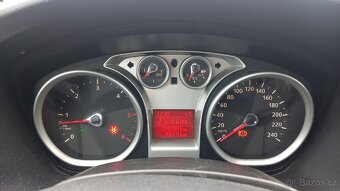 Prodám Ford Focus MK2,  1,6 Tdci, 66kw,  2009 - 3