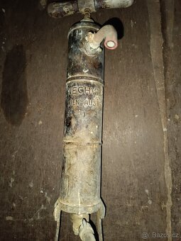 Stará pípa, džberovka, mosazná pumpa - 3