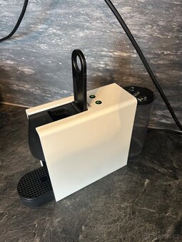 Kavovar Nespresso essenza mini piano - 3