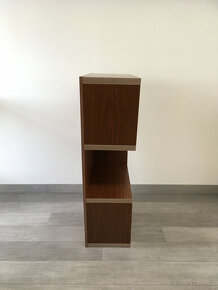 Komoda - vitrina tvarová - 3