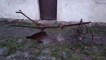 Prodám historické zemědělské stroje - 3