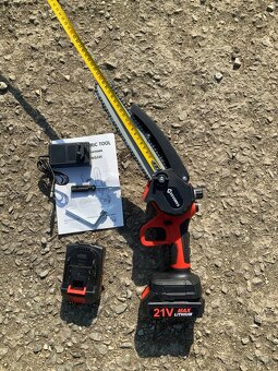 Akumulátorová řetězová pila - 3