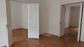 Pronájem prostorného bytu 3+1 122m2 Praha 2 Vinohrady - 3