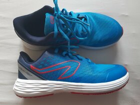 Sportovní boty do tělocvičny, vel. 33 (stélka 20,5 cm) - 3