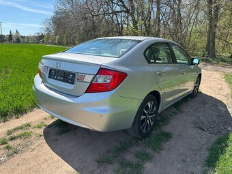Honda Civic 1.8i automat - 3