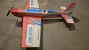 Rc letadlo extra 330 - 3