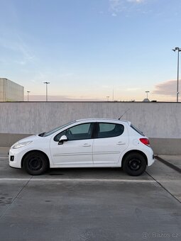 Peugeot 207 1.4 54 kW, r.v. 2011, 1. majitel, pouze 91000 km - 3