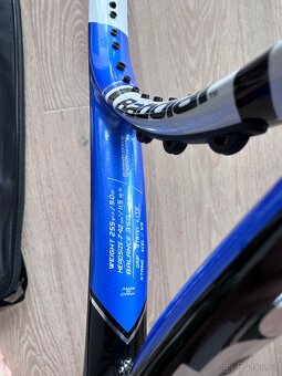 Nová tenisová raketa Babolat Drive 115 držadlo G3 - 3
