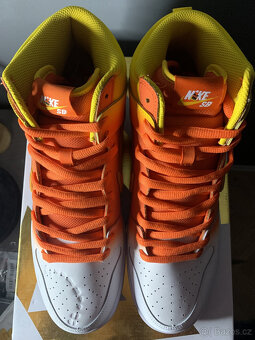 Nike SB Dunk High Sweet Tooth - 3