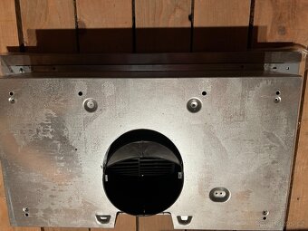 Výsuvný nerezový odsávač par MORA - 3