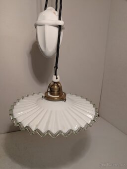 pěkná porcelánová stahovačka, krajkové staré stínidlo - 3