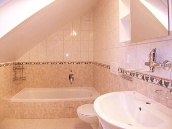 Byt 96 m2, 2 ložnice, velký obývák, 20 minut do Prahy - 3