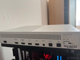 Xbox One S 500GB - 3