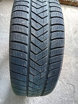 Prodám Sadu pneu 235/60/17 Pirelli scorpion Zimni 7mm - 3