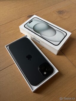 Apple iPhone 15 128GB - 3