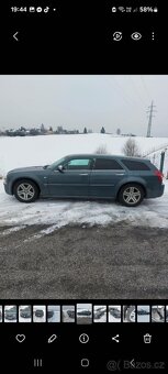 Osobní automobil Chrysler 300c - 3